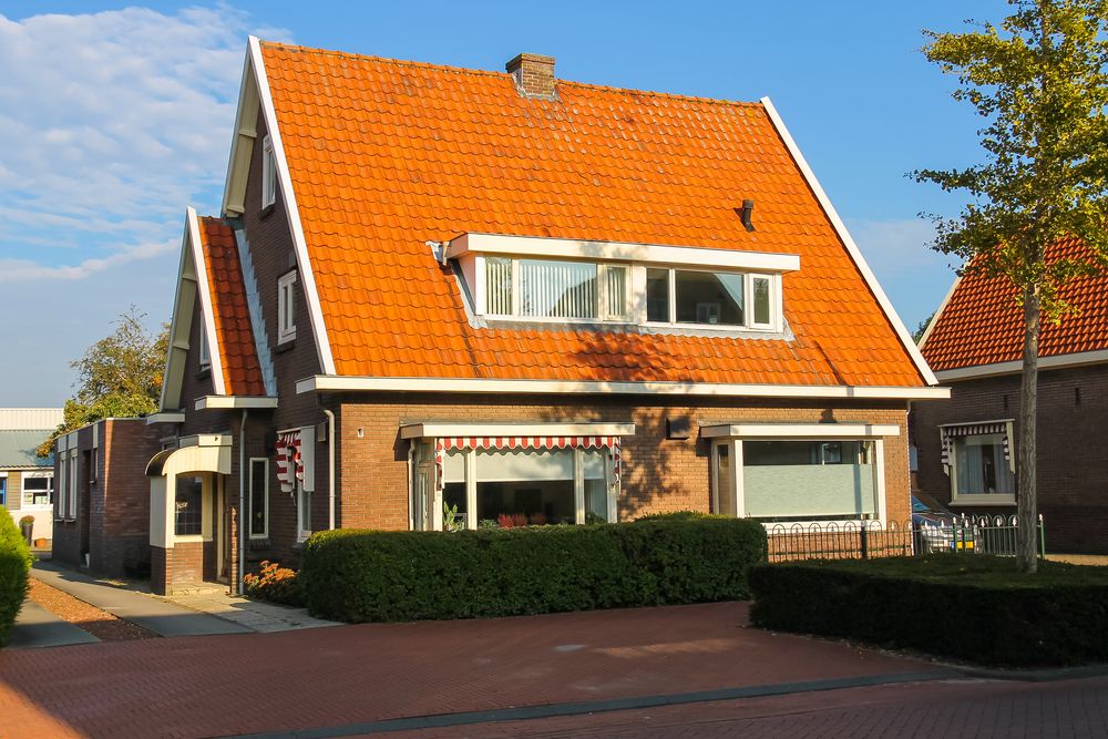 Dakinspectie van klassiek woonhuis Dakinspectie van klassiek woonhuis